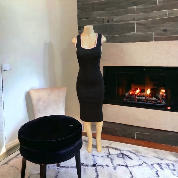 Finite ~ Dress - Picture 2 of 7